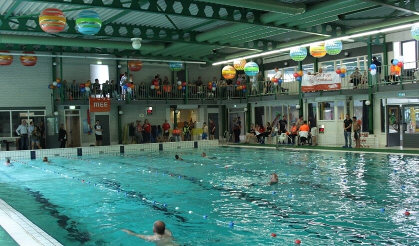 De X-triathlon bestaat, net als een gewone triathlon, uit zwemmen, fietsen en hardlopen Foto: archief Peel en Maas