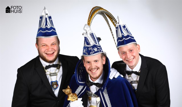 Koen Voesten met zijn adjudanten Joris Gooren en Nick Arts. Foto: Marcel Aerts.