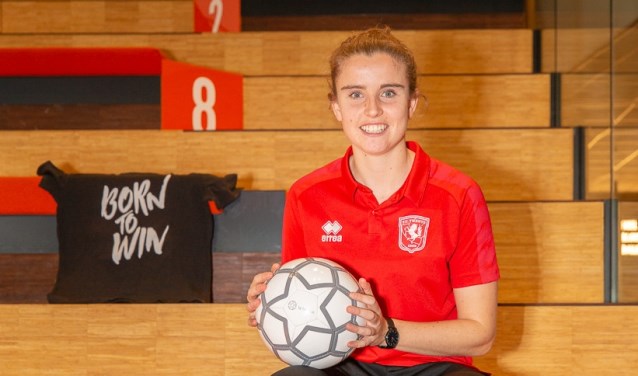 Ook Myrthe Moorrees probeert zoveel mogelijk voetballende meisjes (geboren tussen 2005 en 2012) in haar team te krijgen.