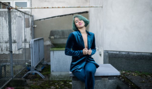 De Venrayse zangeres, actrice en songwriter Anna Joan. Foto Mimi Roos.