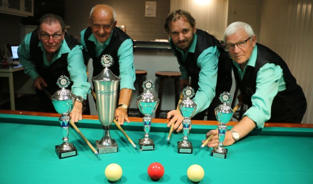 De winnaars: v.l.n.r. André Derckx (kampioen), Ad va Rooij (2e plaats), Patrick de Jager (3e plaats) en Tonnie Janssen (4e plaats) | Fotonummer: 04e715