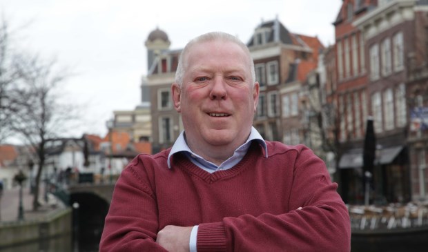 Van der Luit op de Nieuwe Rijn. Die naam kan niet zomaar even worden aangepast. |Foto Peter van Evert.
