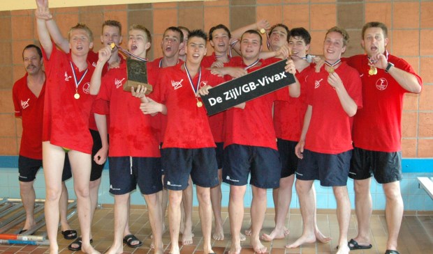 De Zijl zwemsport is al een fusieclub, vroeger hing daaraan de naam Vivax uit Oegstgeest.