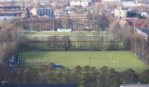 Vroeger was er American Football op 'de kade'.