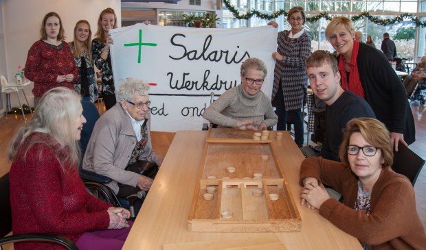 Stakende leraren in Katwijk. Archieffoto: Adrie van Duijvenvoorde.