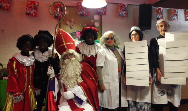 Toneelvereniging De Roos brengt zaterdag 23 november een Sinterklaasstuk in De Rietschoot.
