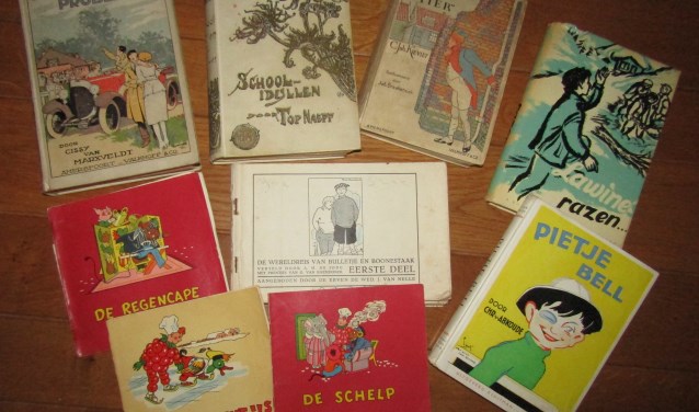 Diverse kinderenboeken uit vroegere tijden.