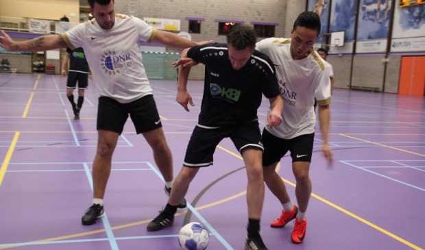 KBL Schoonmaakcentrum en DNR Energy deelden de punten.