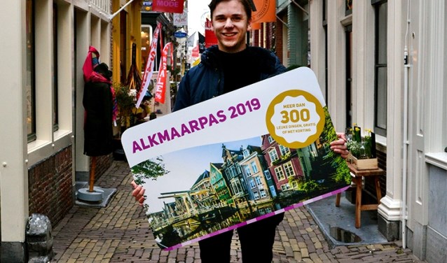 Dani kreeg AlkmaarPas cadeau.