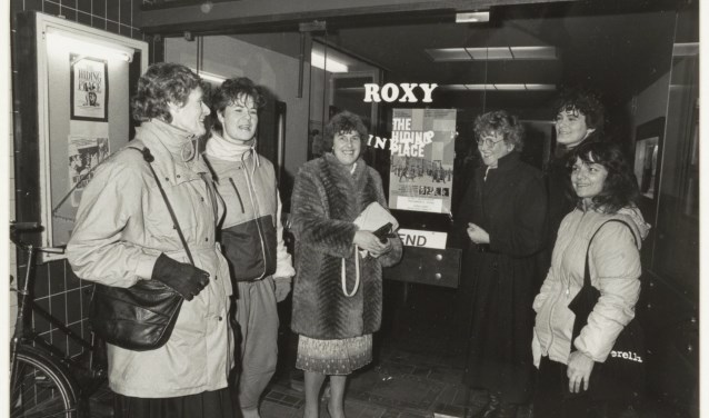 Filmtheater Roxy in de kleine Houtstraat