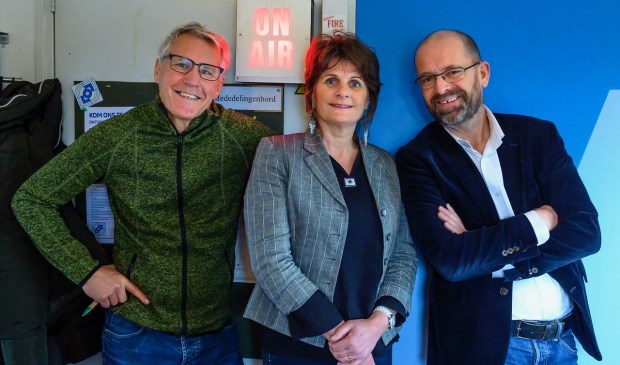 Het presentatie-team. V.l.n.r. Jan van der Wiele, Patty de Jong en Marcel Molle.