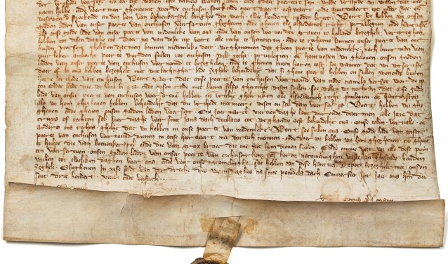 De originele oorkonde waardoor Hoorn 663 jaar geleden van Willem V stadsrechten kreeg.