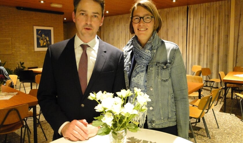 Huib en Willy Klink in de hal van de Patmoskerk.