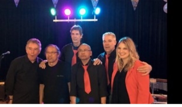 The Scraps staan in het Wapen van Middelie.