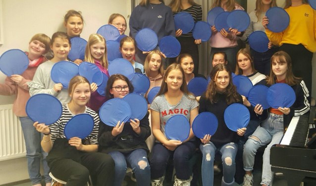 Het meisjeskoor Sandur uit Finland verzorgt een lunchconcert.