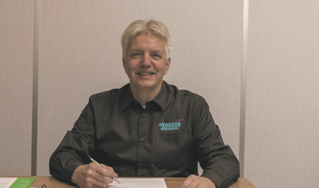 Andre van der Leek maakt uw verouderde keuken weer als nieuw.