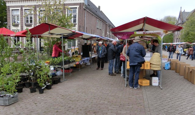 Kramen rondom De Kerckhaen in Westbeemster.