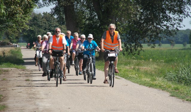 Stap op de fiets voor 'Fiets en Geniet'.