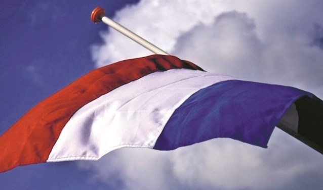 In Nederland gaat 4 mei de vlag om 18.00 uur halfstok.