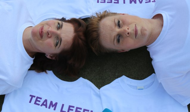 Captains: Danielle van den Mosselaar (l) en Angelique Gruijs – Lammers (r)