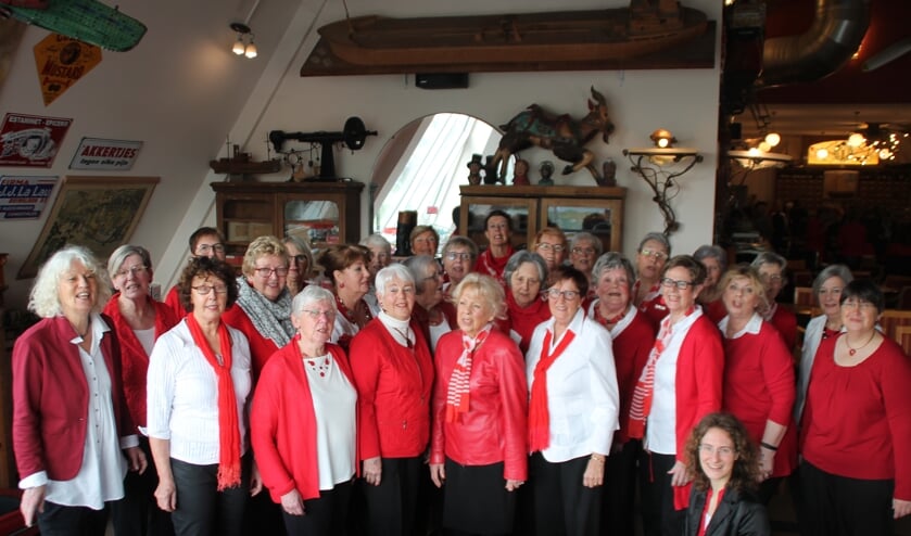 De dames van het Projektkoor West Side Sound.