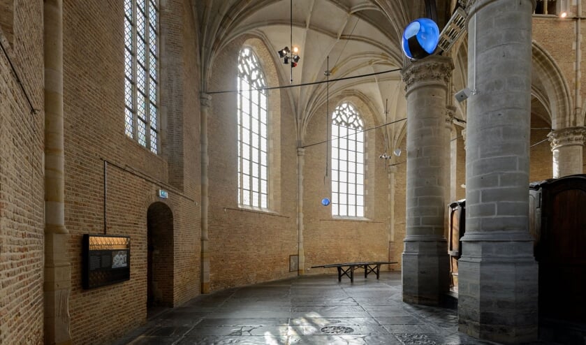 Een kijkje nemen in de Grote Kerk.