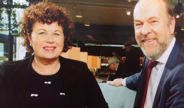 Burgemeesters Kompier (l) en Blase hopen dat zo veel mogelijk mensen willen meepraten over de fusie.