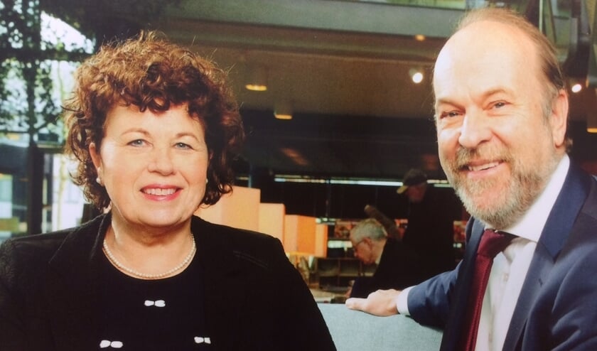 Burgemeesters Kompier (l) en Blase hopen dat zo veel mogelijk mensen willen meepraten over de fusie.