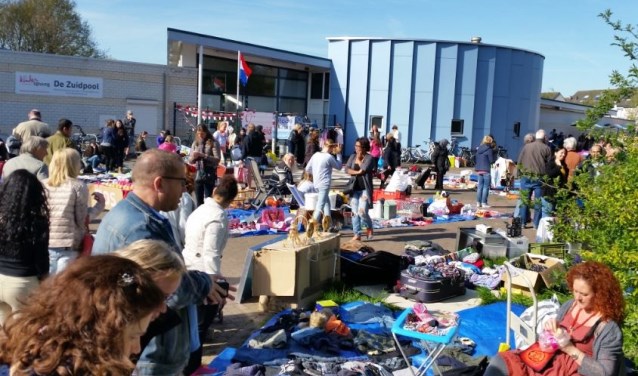 De vrijmarkt is elk jaar een groot succes.