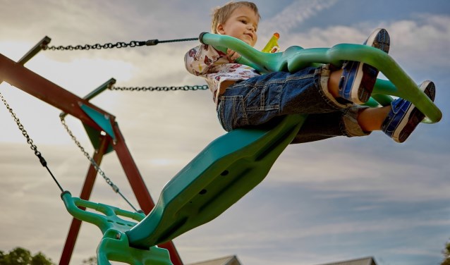 Global Garden verkoopt in haar nieuw aangelegde kas allerhande speeltoestellen, -huisjes en meubelen voor kinderen.