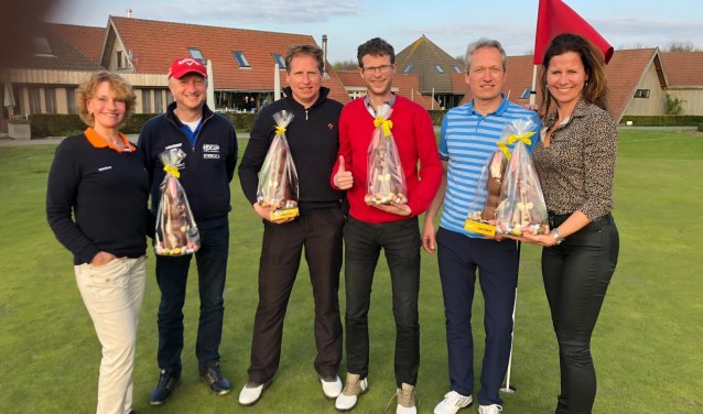 De golfers die in de prijzen zijn gevallen.