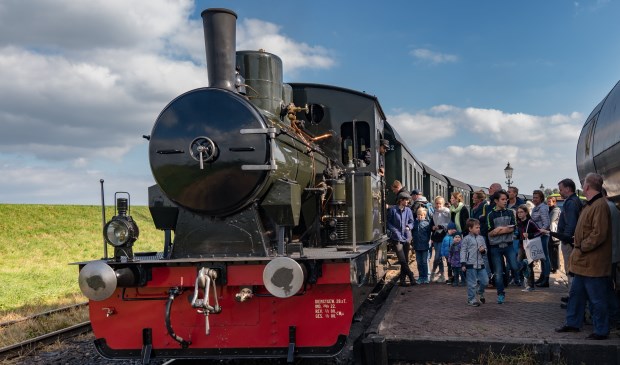 Reis mee met de stoomtram.