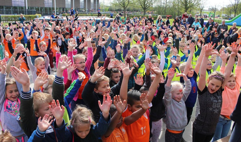 Leerlingen van bijna alle 24 reguliere basisscholen doen mee aan de sportdag.