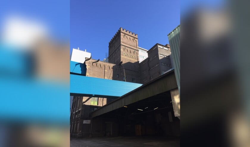 Een van de oude fabriekenpanden bij Meneba in Wormerveer.