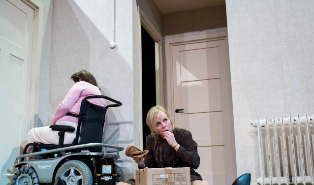 Scene uit het toneelstuk 'In Vrede'