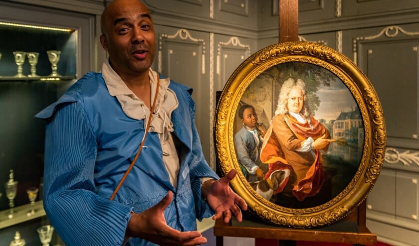 Julian Wijnstein kruipt in de huid van de zwarte bediende Tabo Jansz.