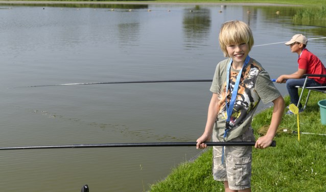 Kinderen die beter willen leren wedstrijdvissen, kunnen bij de Visput een clinic volgen.
