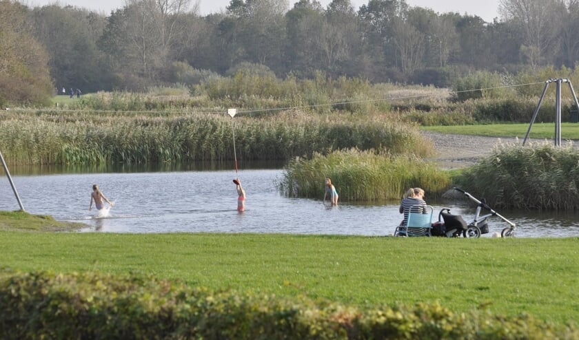 Heerlijk buiten zwemmen kan weer!