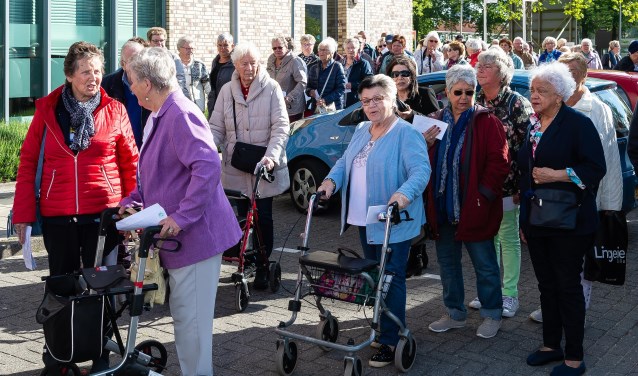 De deelnemers, hier voorafgaande aan het vertrek, hadden prachtig weer.