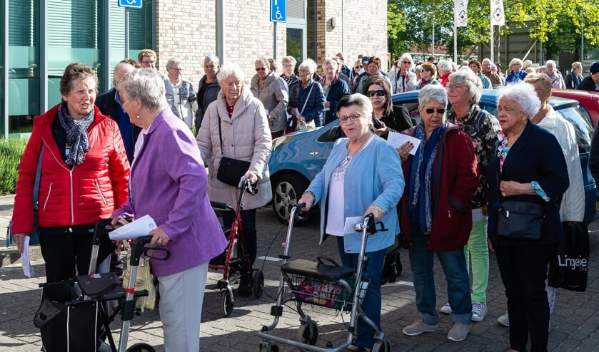De deelnemers, hier voorafgaande aan het vertrek, hadden prachtig weer.