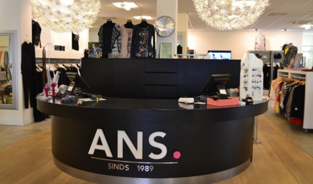 ANS. Mode viert dertig-jarig jubileum
