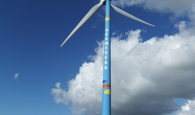 De windmolen bij de A9.