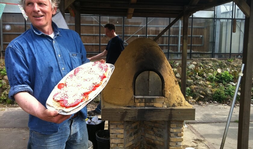 Pizza's uit de leemoven zijn het allerlekkerste.
