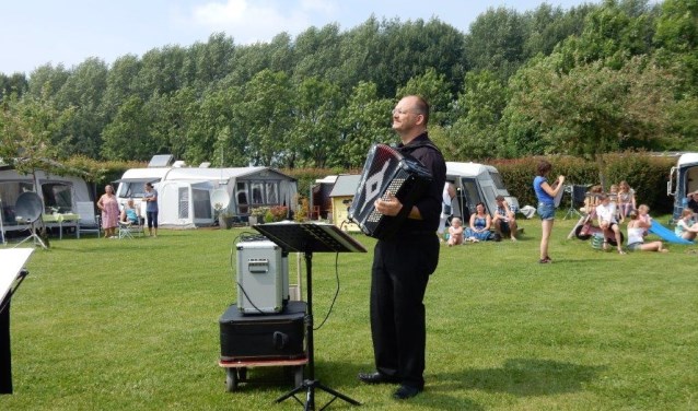 Sjaak op de camping.