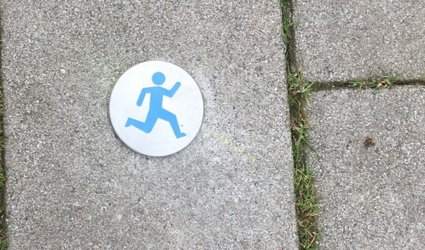 De hardlooproute is goed te volgen via de punaises op de grond.