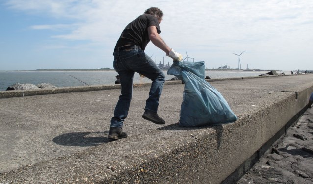 Vrijdagavond 7 juni opruimactie op de Noordpier