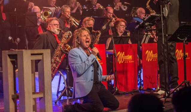 Loek Manshande vertolkt de nummers van Neil Diamond.