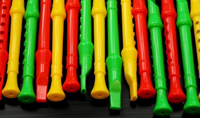 Tijdens het kindermuziekfestival kan iedereen zijn of haar muzikaal talent laten horen op een echt podium.