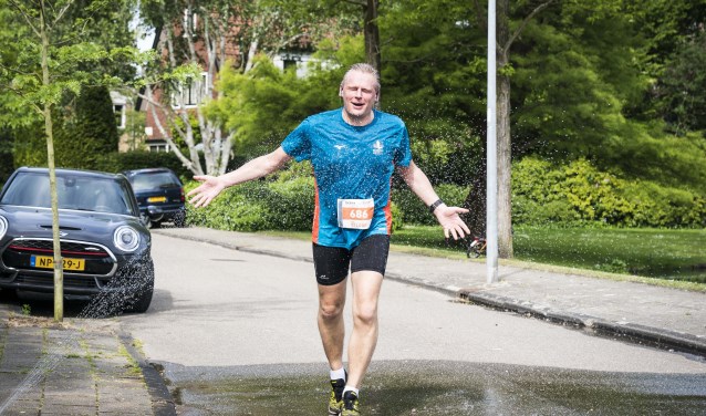 Extra water voor de deelnemers is meer dan welkom.