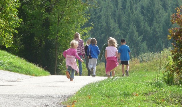 Heel veel kinderen gaan dinsdag 18 juni van start tijdens de 40ste STEVO-wandelvierdaagse.